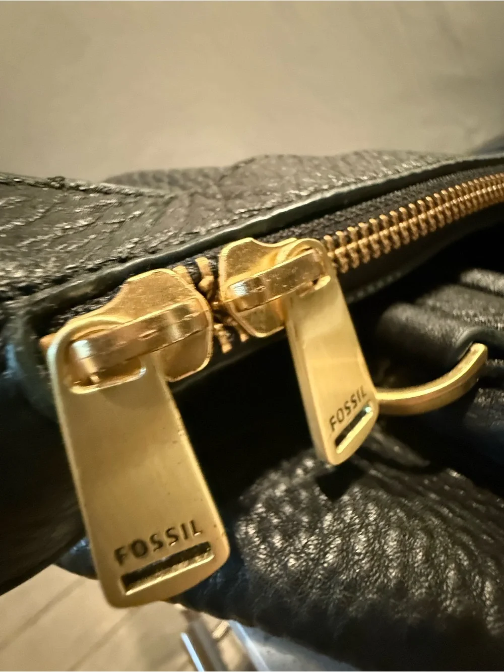 Fossil Men's Black Pebbled Leather Duffel